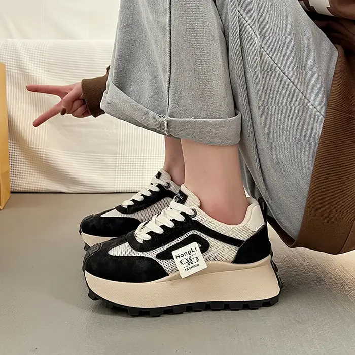 Grosses automne nouvelles femmes chaussures Csaual baskets de course mode à lacets Patchwork en cuir