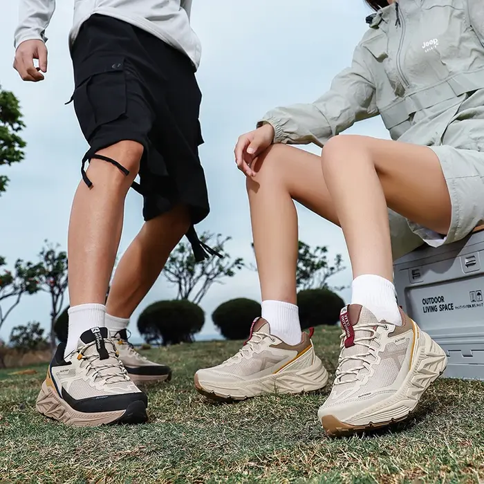 Chaussures de sport à semelle épaisse pour hommes et femmes