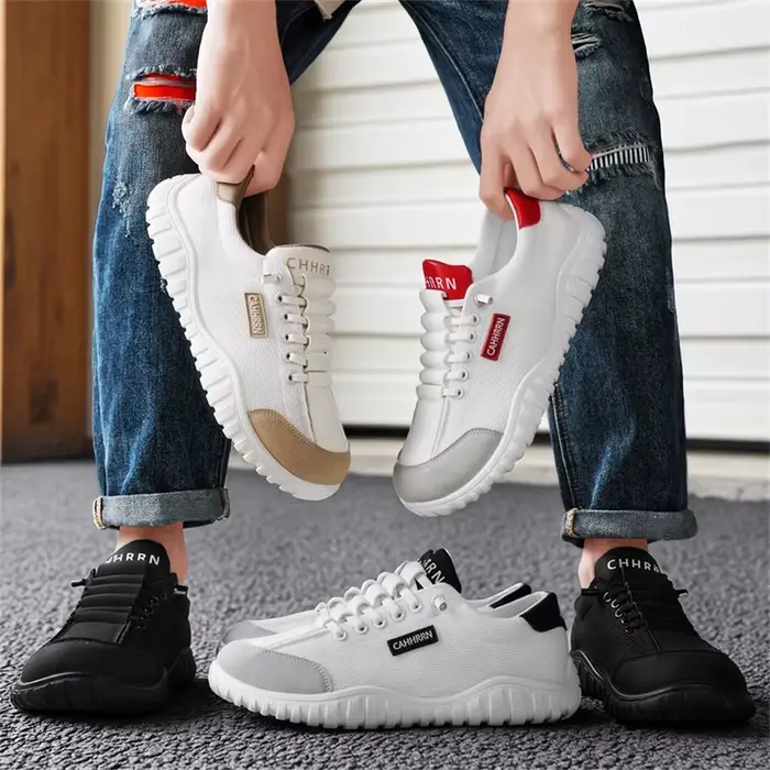Chaussures larges pour hommes