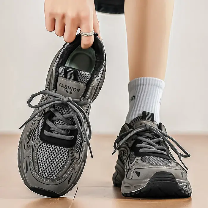 Chaussures décontractées rétro pour hommes, style « Dad Shoes », été 2026, semelle épaisse, respirantes, antidérapantes, pour la randonnée et le streetwear