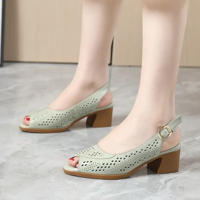 Sandales ouvertes en cuir véritable pour femmes