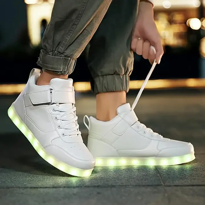 Chaussures Led femmes hommes baskets lumineuses unisexe