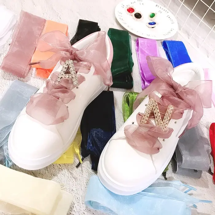 Lacets de décoration en fil de neige en métal, lettres de diamant, accessoires de chaussures à stras