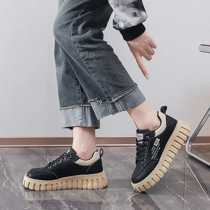 Nouvelles Chaussures Décontractées Femme Printemps 2026 Style Campus Designer Plateforme Tendance Polyvalentes en Cuir pour Étudiantes