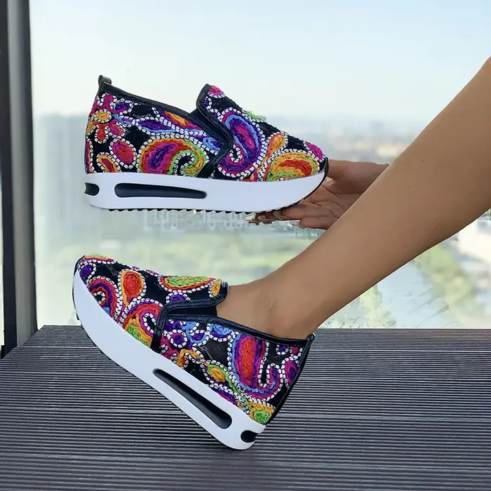 Chaussures compensées pour femmes
