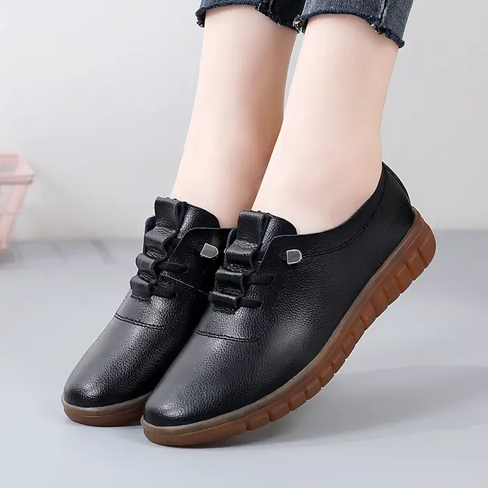 Chaussures de sport blanches confortables et non fatiguées pour femmes