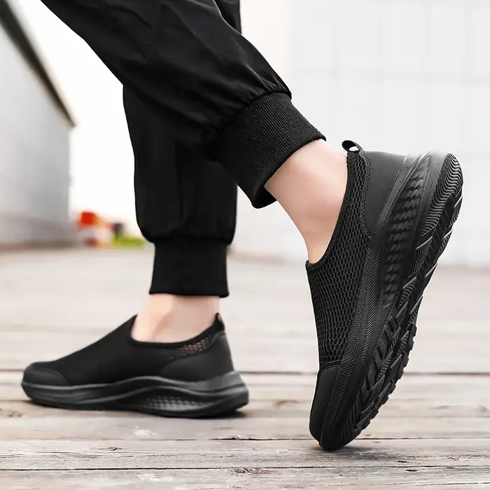 Chaussures de marche en maille respirante pour hommes