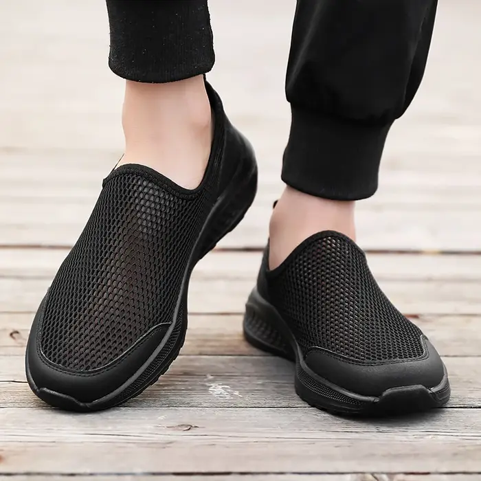 Chaussures de marche en maille respirante pour hommes