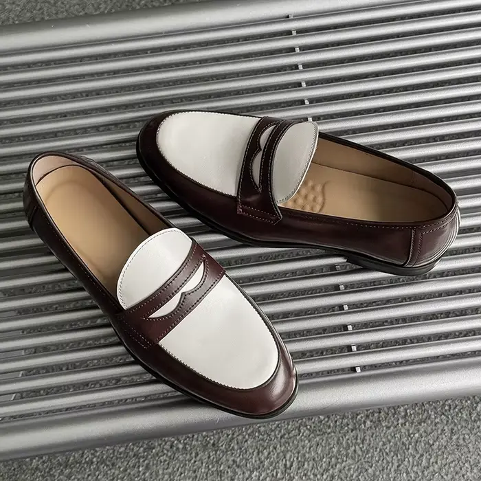 2025 Chaussures en cuir pour hommes Mocassins confortables à enfiler Yuppie Brogue