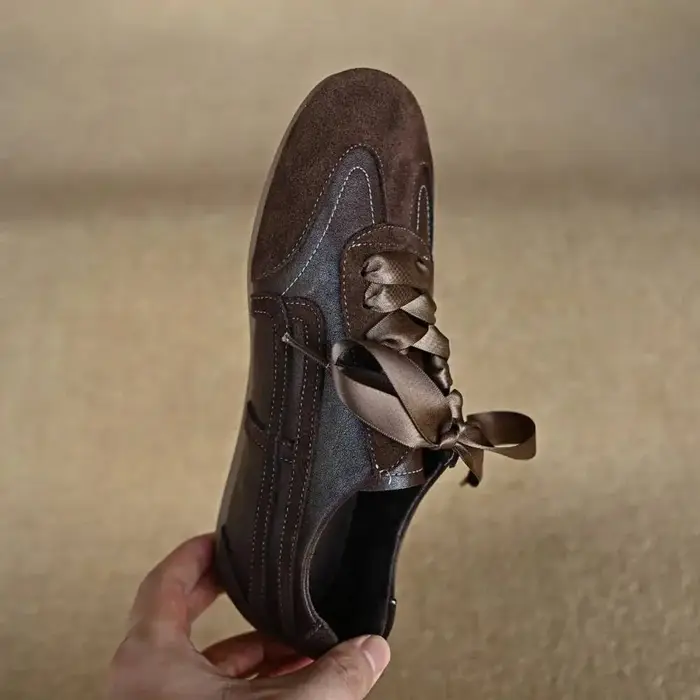 Baskets plates décontractées rétro en daim à lacets pour femmes