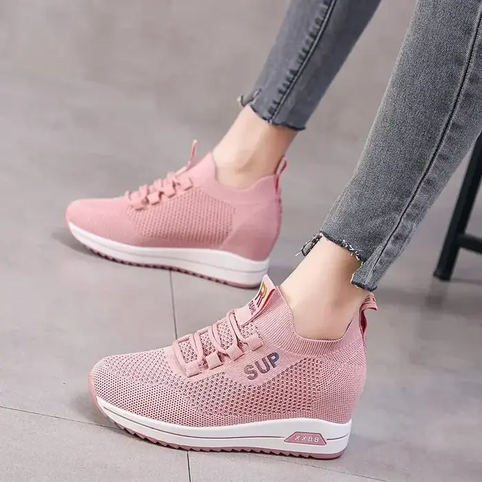Chaussures compensées à talons cachés pour femmes