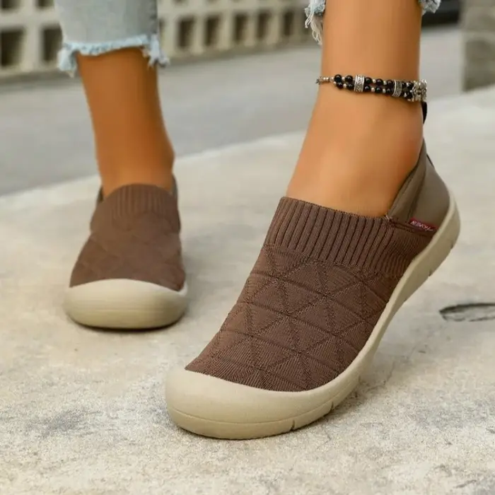 Chaussures de sport décontractées pour femmes 2026, nouvelle collection polyvalente, confortables, légères, en tissu, pour la maison