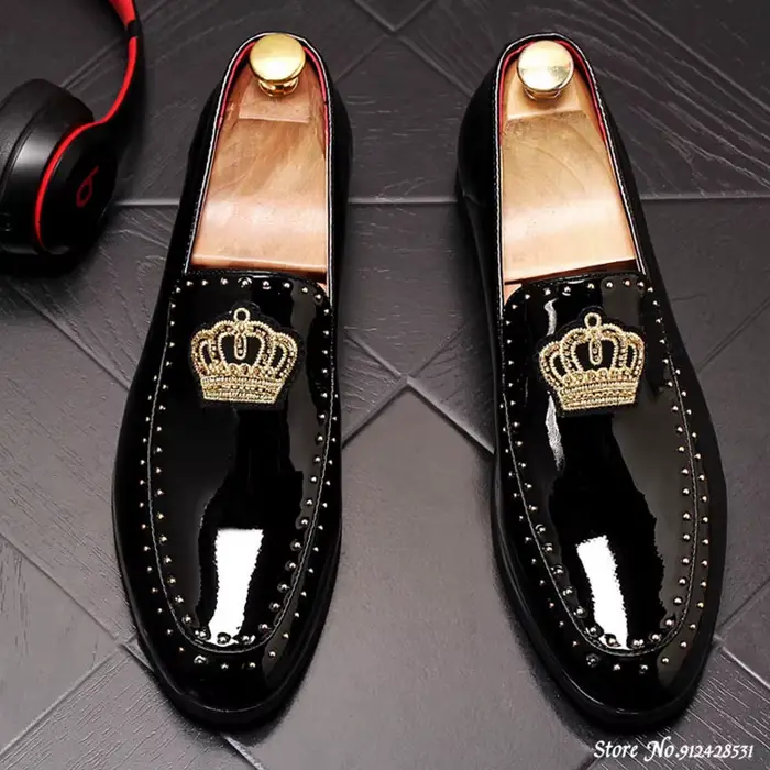 Designer marque chaussures décontractées hommes grande-bretagne couronne broderie Rivet Oxford robe de retour de mariage bal mocassins Sapato Social Zapatos