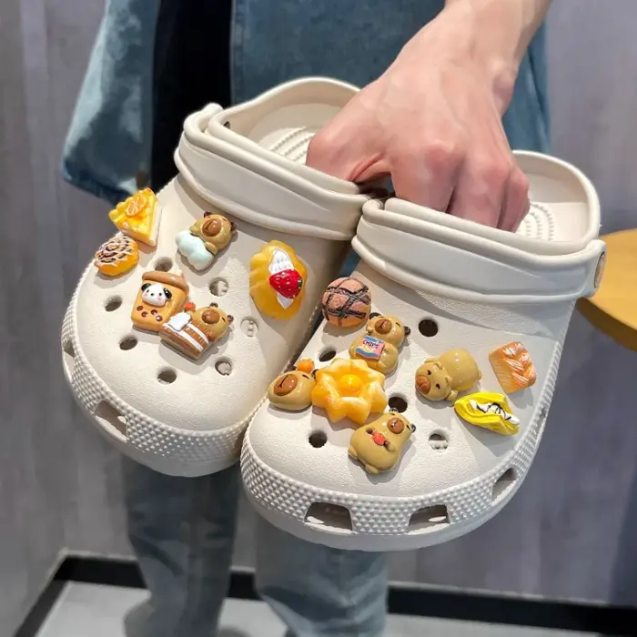 Breloques de chaussures pour Kapibara, bricolage, chaussures à trous, mignon capybara sur le thème alimentaire, sandales d'été, Clips, décorations pour femmes et filles, accessoires