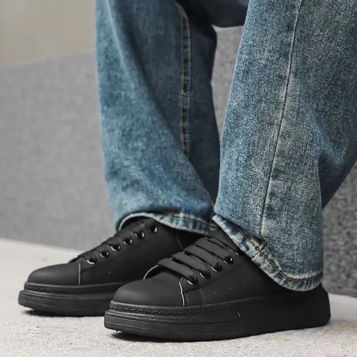 Baskets minimalistes blanches pour hommes