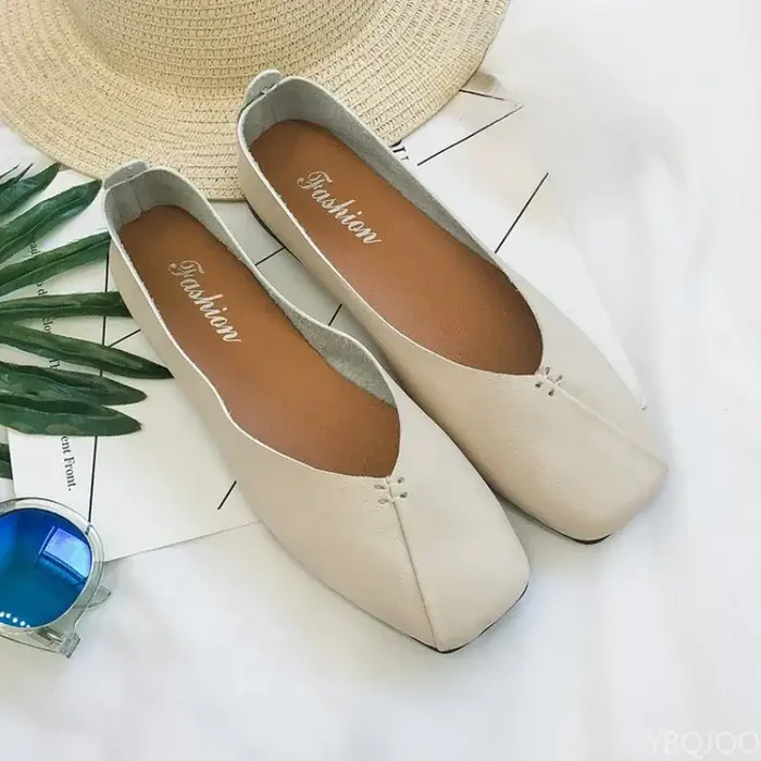 Chaussures plates à bout carré pour femmes