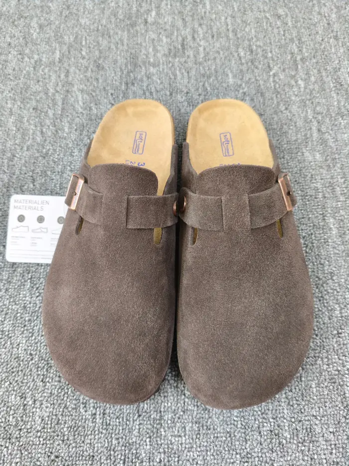 Chaussures décontractées pour hommes et sandales pour femmes : Chaussons confortables à bout fermé a