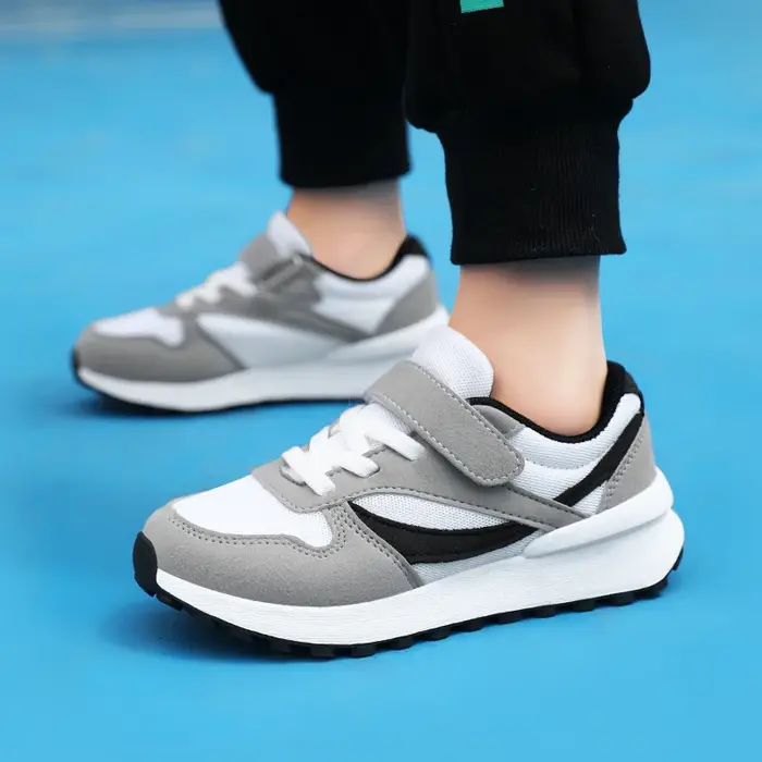Baskets pour enfants 2025 chaussures de course athlétiques légères pour enfants mode filles garçons chaussures en plein air décontracté Snekaker chaussures de marche nouveau