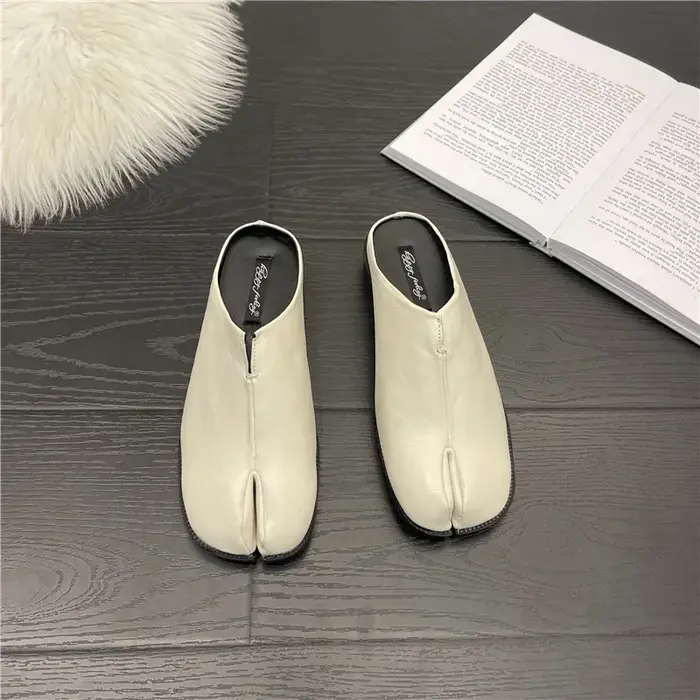 Nouvelles chaussures pour femmes