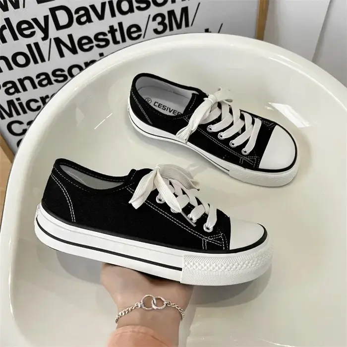 2026 Femmes Chaussure Classique Toile Chaussures Décontractées Mode Chunky Sneaker pour Femme Exquis