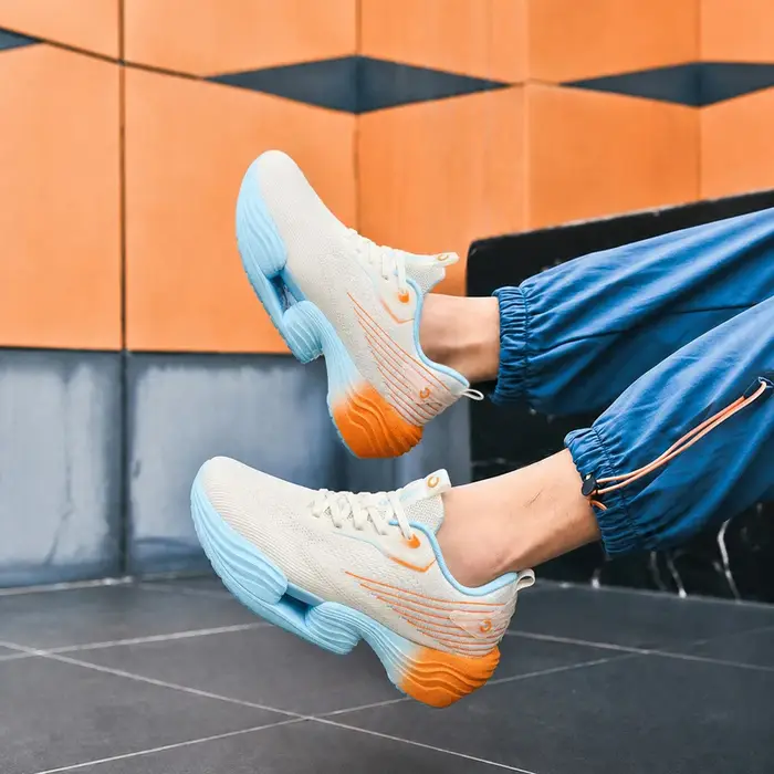 Chaussures de course avec plaque en carbone