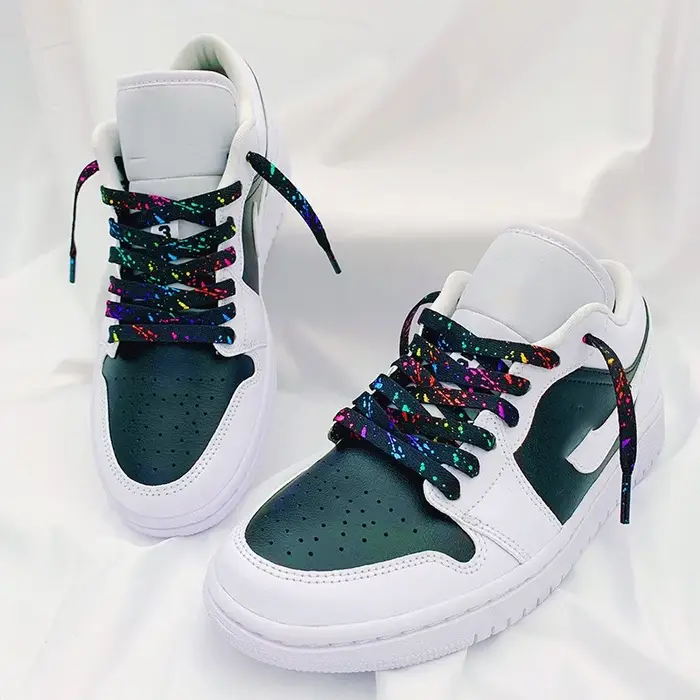 Lacets de chaussures de basket-ball peints à la main avec encre colorée