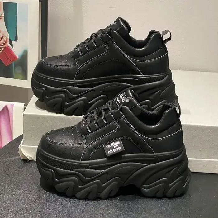 Femmes chaussures tendance blanc noir grosses baskets automne hiver fond épais papa